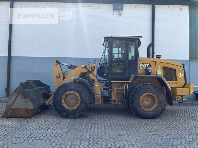 Cat 930M - Utovarivač točkaš: slika 1 Cat 930M - Utovarivač točkaš: slika 1