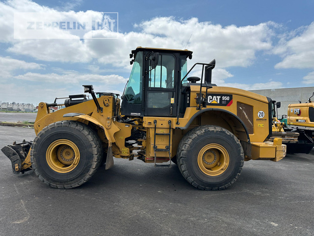 Cat 950GC - Utovarivač točkaš: slika 1 Cat 950GC - Utovarivač točkaš: slika 1