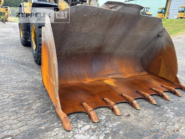 Utovarivač točkaš Cat 972M: slika 14