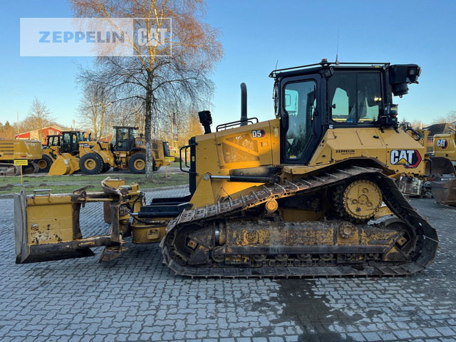 Cat D5 - Buldožer: slika 2 Cat D5 - Buldožer: slika 2