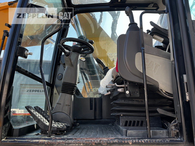 Bager točkaš Cat M318F: slika 28 Bager točkaš Cat M318F: slika 28