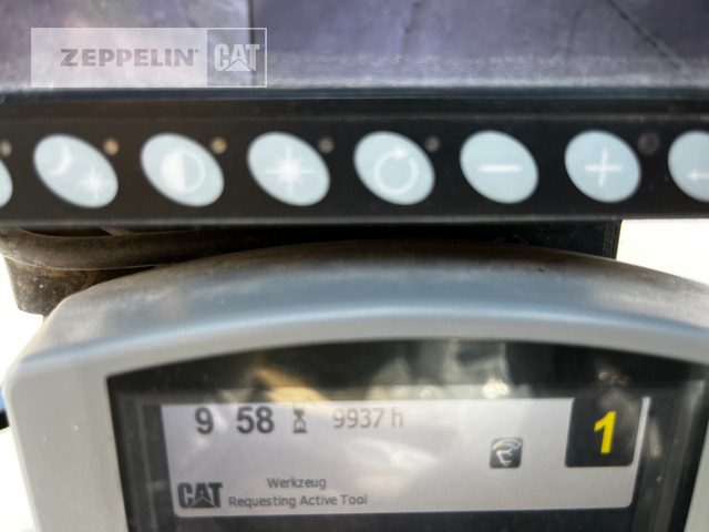 Bager točkaš Cat M318F: slika 35 Bager točkaš Cat M318F: slika 35