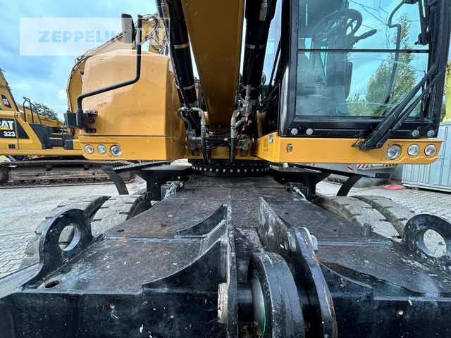 Bager za obradu otpada/ Industrije Cat MH3024-06C: slika 15