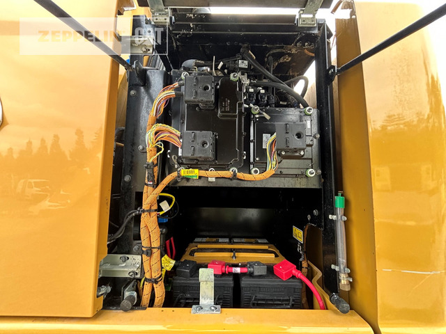 Bager za obradu otpada/ Industrije Cat MH3024-06C: slika 32