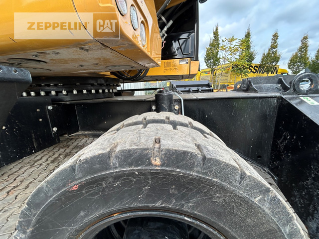 Bager za obradu otpada/ Industrije Cat MH3024-06C: slika 23