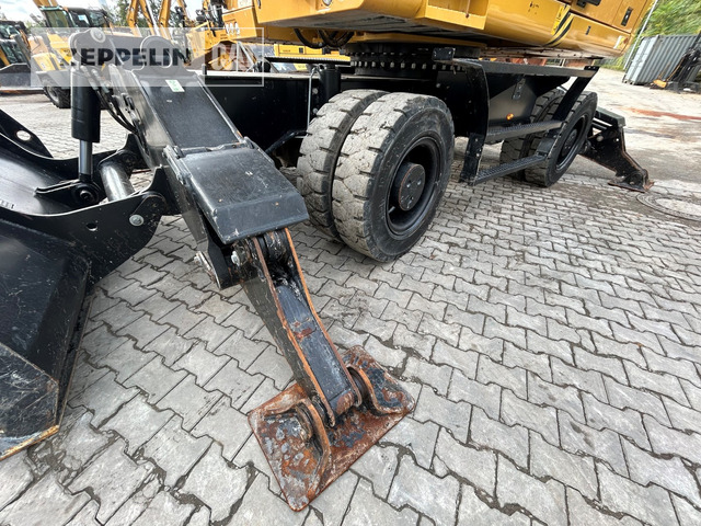 Bager za obradu otpada/ Industrije Cat MH3024-06C: slika 16