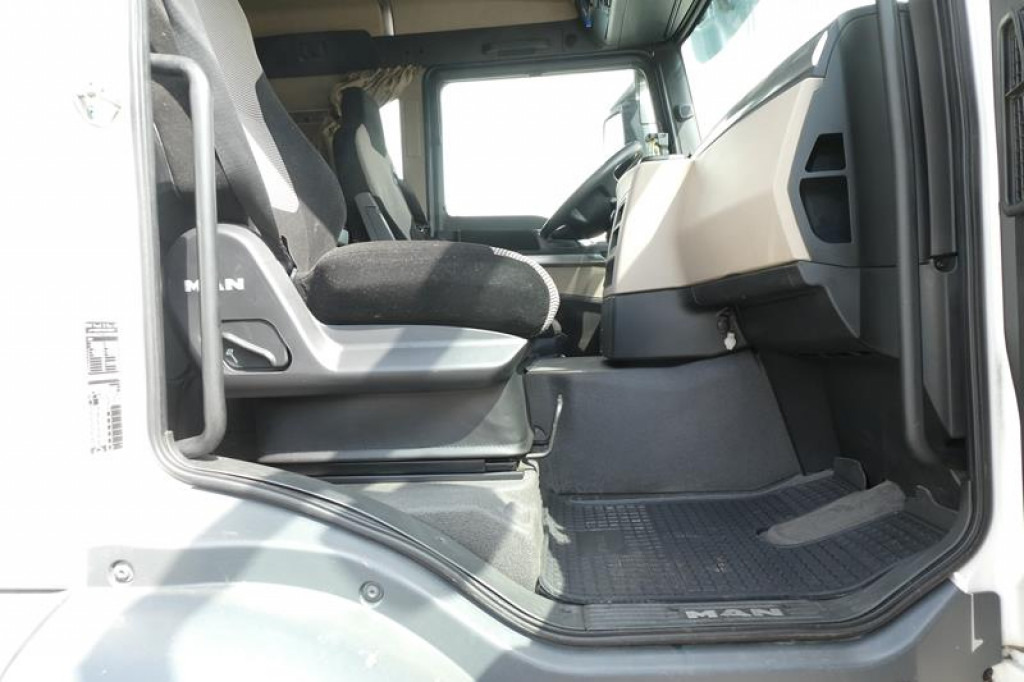 MAN TG-S 26.420 6x2 Abrollkipper - Kamion sa hidrauličnom kukom: slika 5 MAN TG-S 26.420 6x2 Abrollkipper - Kamion sa hidrauličnom kukom: slika 5