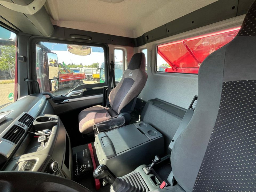 MAN TG-S 26.440 6x6 3-Achs Allradkipper Meiller - Istovarivač: slika 4 MAN TG-S 26.440 6x6 3-Achs Allradkipper Meiller - Istovarivač: slika 4