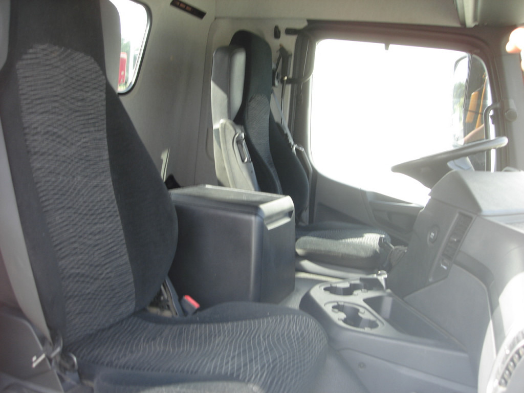 MERCEDES-BENZ Arocs 2646 K 6x4 3-Achs Kipper Bordmatik links - Istovarivač: slika 2 MERCEDES-BENZ Arocs 2646 K 6x4 3-Achs Kipper Bordmatik links - Istovarivač: slika 2