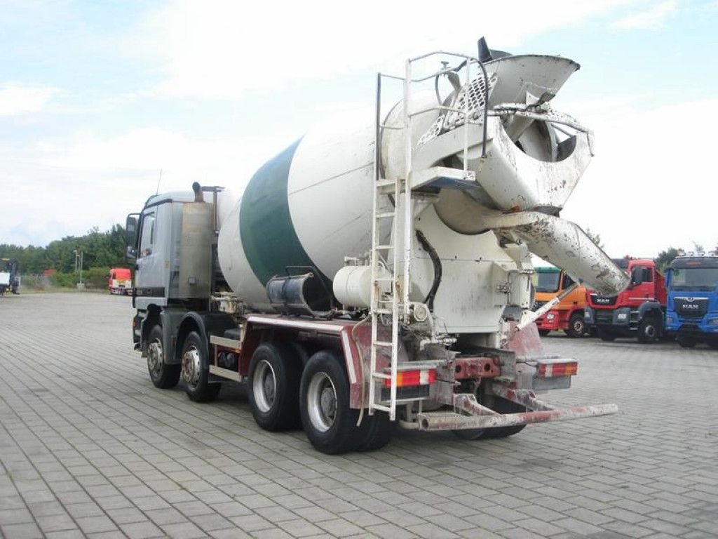Mercedes-Benz Actros 3235 B 8x4 Betonmischer Stetter 9m³ -Deut - Mikser za beton: slika 4 Mercedes-Benz Actros 3235 B 8x4 Betonmischer Stetter 9m³ -Deut - Mikser za beton: slika 4