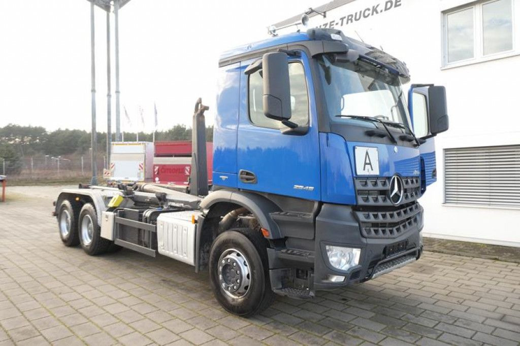 Mercedes-Benz Arocs 2645 K 6x4 Abrollkipper Meiller deutsch to - Kamion sa hidrauličnom kukom: slika 2 Mercedes-Benz Arocs 2645 K 6x4 Abrollkipper Meiller deutsch to - Kamion sa hidrauličnom kukom: slika 2
