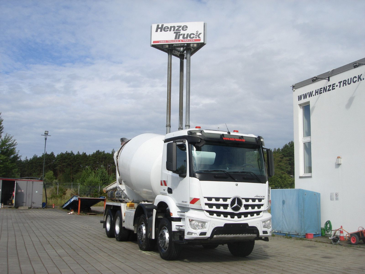 Mercedes-Benz Arocs 3240 B 8x4 - Mikser za beton: slika 1 Mercedes-Benz Arocs 3240 B 8x4 - Mikser za beton: slika 1