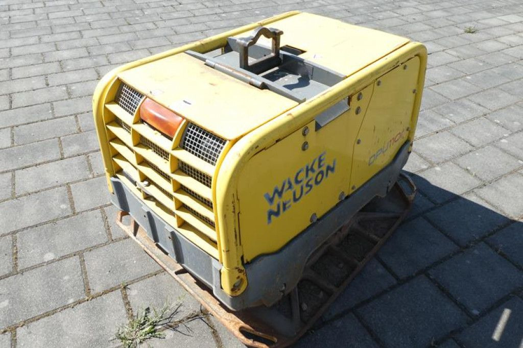 Wacker Rüttelplatte DPU 110rLem970 Baumaschine inkl. Fe - Vibraciona ploča: slika 4 Wacker Rüttelplatte DPU 110rLem970 Baumaschine inkl. Fe - Vibraciona ploča: slika 4
