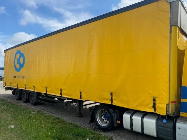 Schmitz Cargobull mega schuifzeil 102 cub , schade, evt met volvo fh 460 mega - Poluprikolica sa zatvorenim sandukom: slika 4 Schmitz Cargobull mega schuifzeil 102 cub , schade, evt met volvo fh 460 mega - Poluprikolica sa zatvorenim sandukom: slika 4