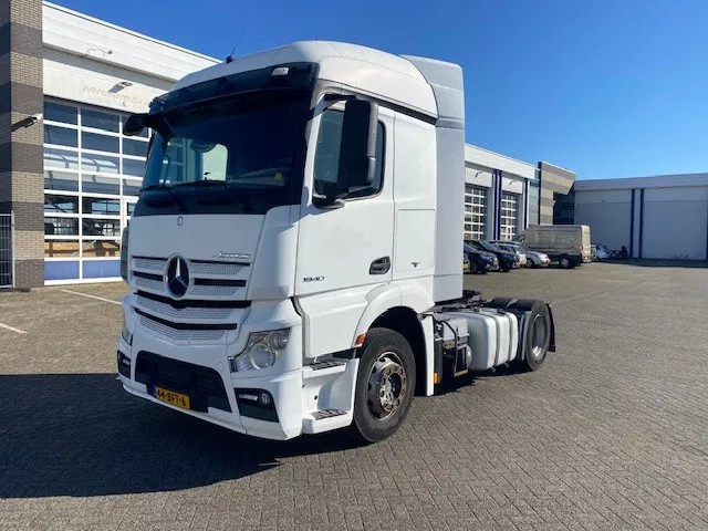 Mercedes-Benz Actros 1840 stream space cabine met spoilers fenders en zonneklep, apk gekeurd. - Tegljač: slika 1 Mercedes-Benz Actros 1840 stream space cabine met spoilers fenders en zonneklep, apk gekeurd. - Tegljač: slika 1