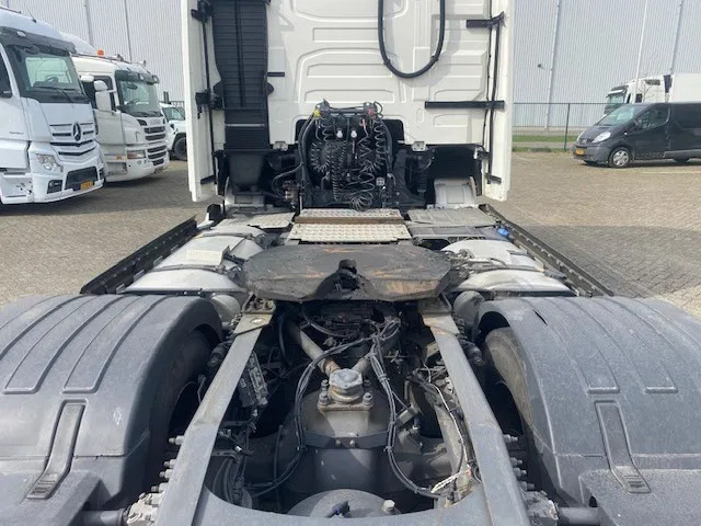 Volvo FH 13.460 XL cabine, euro 6 , full spoilered, smart tacho , new clutch ,beauty..... - Tegljač: slika 5 Volvo FH 13.460 XL cabine, euro 6 , full spoilered, smart tacho , new clutch ,beauty..... - Tegljač: slika 5