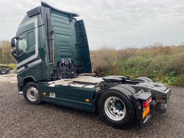 Volvo FH 500 XL euro 6 full spoilered, 2 x tank, modeljaar 2017 - Tegljač: slika 4 Volvo FH 500 XL euro 6 full spoilered, 2 x tank, modeljaar 2017 - Tegljač: slika 4