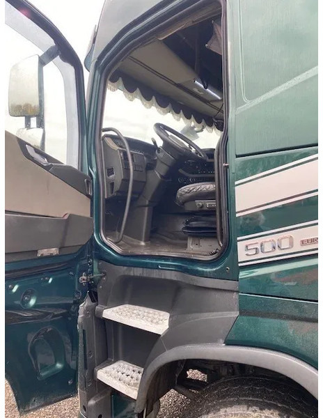 Volvo FH 500 XL euro 6 full spoilered, 2 x tank, modeljaar 2017 - Tegljač: slika 5 Volvo FH 500 XL euro 6 full spoilered, 2 x tank, modeljaar 2017 - Tegljač: slika 5
