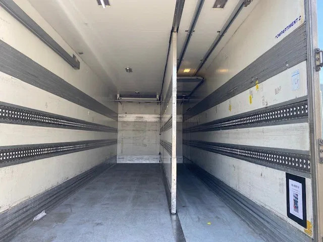 Volvo FM 330 2 temp koelvriesbak , 760 lang, 2 comp, carrier koeler, D"hollandia klep - Hladnjača: slika 4 Volvo FM 330 2 temp koelvriesbak , 760 lang, 2 comp, carrier koeler, D"hollandia klep - Hladnjača: slika 4