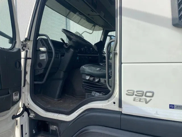 Hladnjača Volvo FM 330 koel vries 2 temperaturen ,CARRIER,met tussenwand, zijdeur en laadklep: slika 6