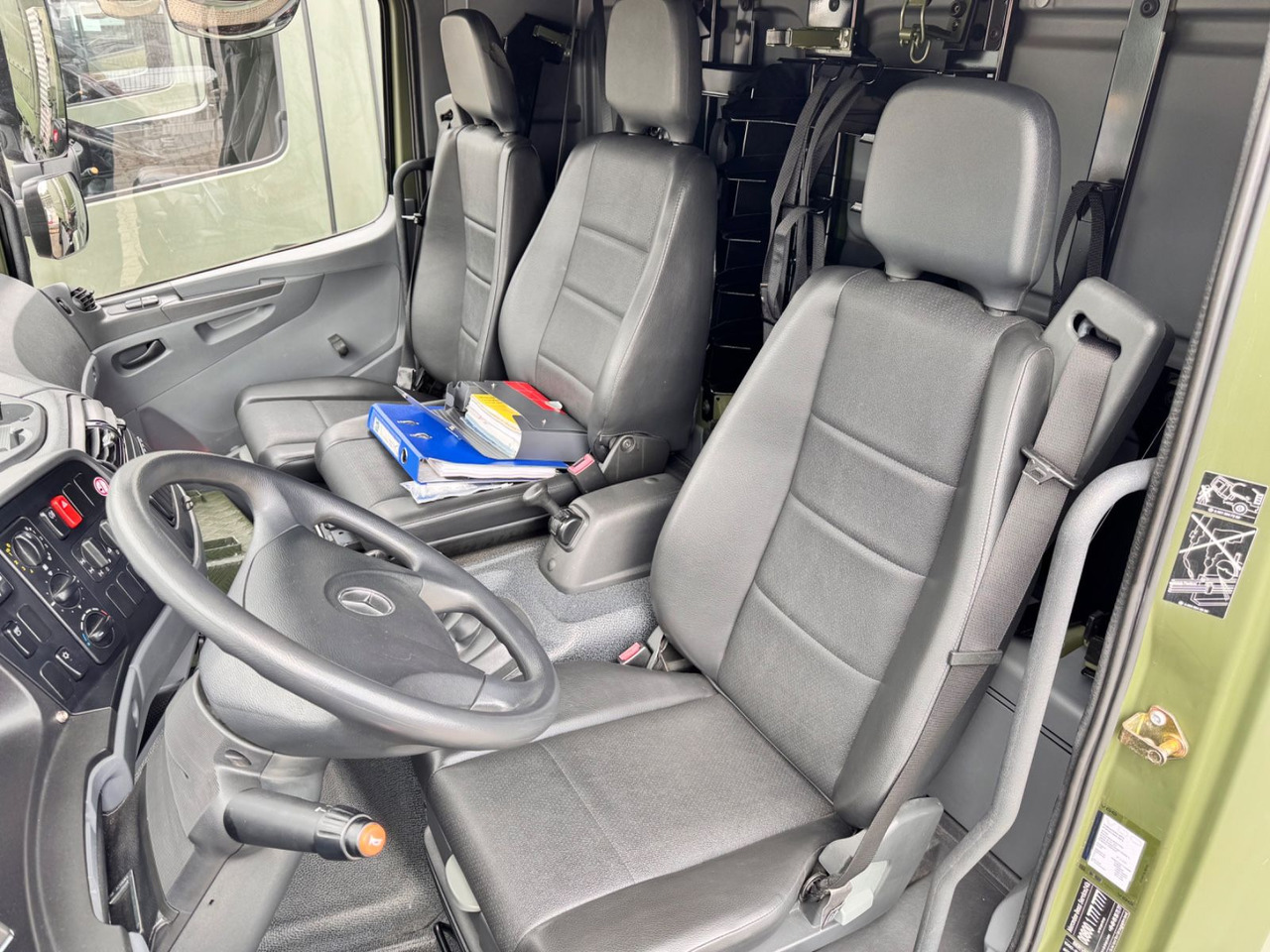 Dostavno vozilo sa otvorenom sandukom Mercedes-Benz 1018 Atego 4x4 Allrad Camper: slika 11 Dostavno vozilo sa otvorenom sandukom Mercedes-Benz 1018 Atego 4x4 Allrad Camper: slika 11