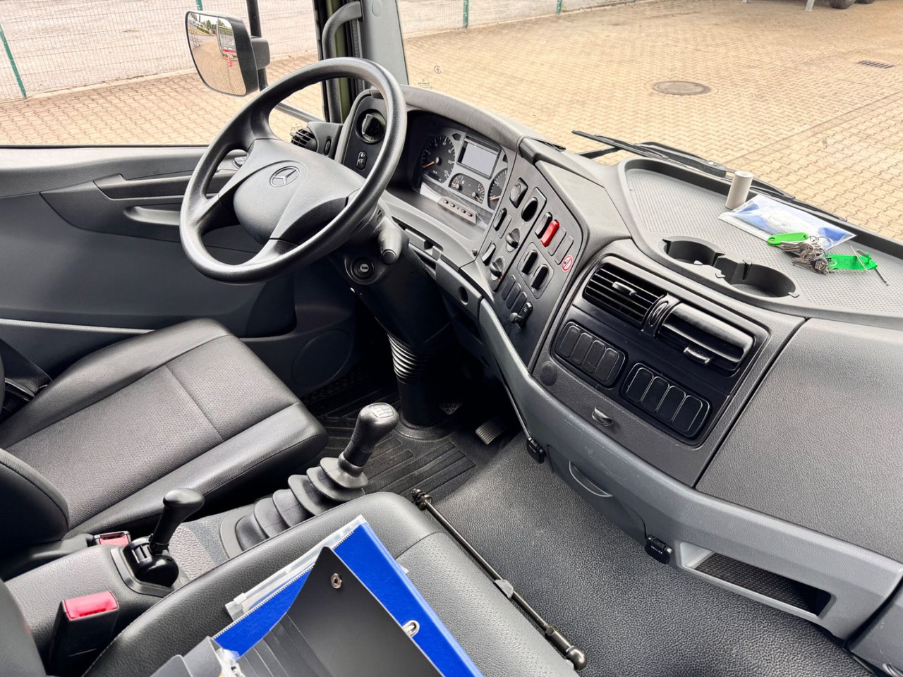 Dostavno vozilo sa otvorenom sandukom Mercedes-Benz 1018 Atego 4x4 Allrad Camper: slika 9 Dostavno vozilo sa otvorenom sandukom Mercedes-Benz 1018 Atego 4x4 Allrad Camper: slika 9