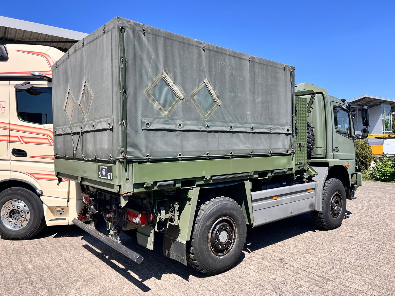 Mercedes-Benz 1018 Atego 4x4 Allrad Miltär Camper Expedition - Kamion za prevoz kontejnera/ Kamion sa promenjivim sandukom: slika 4 Mercedes-Benz 1018 Atego 4x4 Allrad Miltär Camper Expedition - Kamion za prevoz kontejnera/ Kamion sa promenjivim sandukom: slika 4