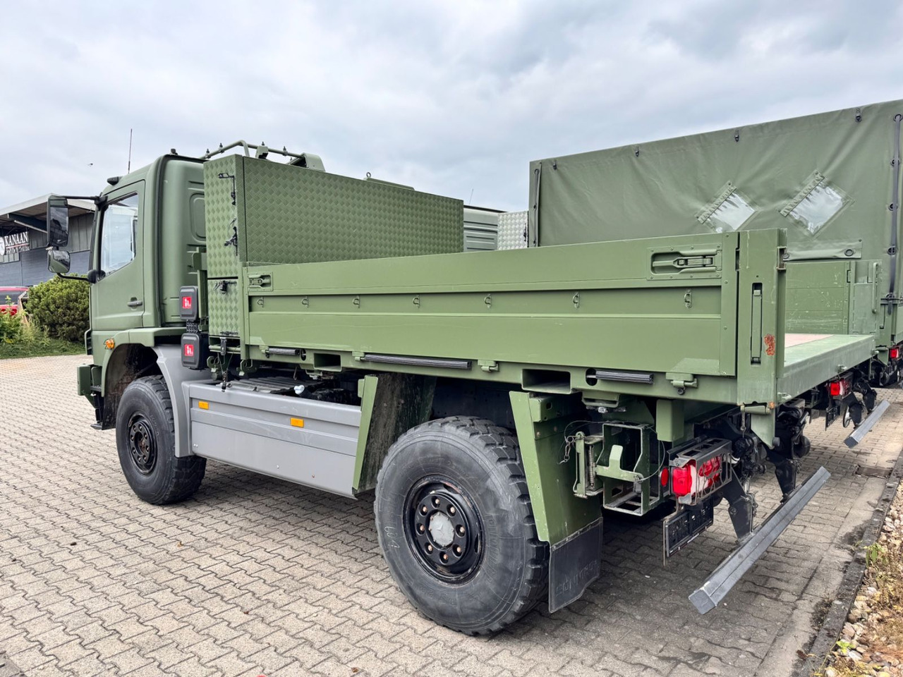 Mercedes-Benz 1018 Atego 4x4 Allrad Miltär Camper - Dostavno vozilo sa otvorenom sandukom: slika 3 Mercedes-Benz 1018 Atego 4x4 Allrad Miltär Camper - Dostavno vozilo sa otvorenom sandukom: slika 3