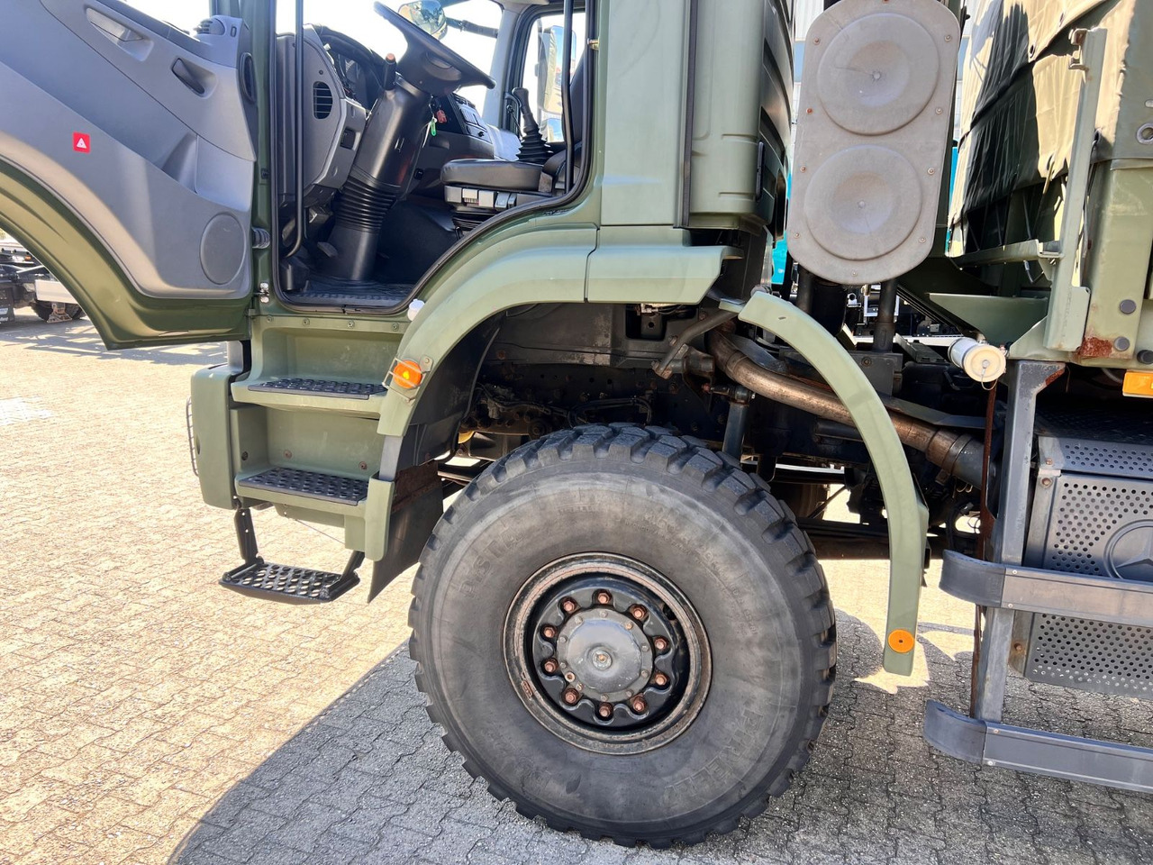 Mercedes-Benz 1829 A Axor 4x4 EX- 31 TKM Camper Expedi - Kamion sa ceradom: slika 5 Mercedes-Benz 1829 A Axor 4x4 EX- 31 TKM Camper Expedi - Kamion sa ceradom: slika 5