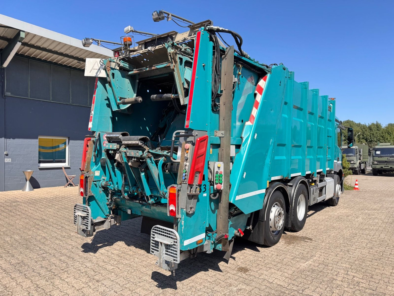 Mercedes-Benz 2533 Antos Müllwagen Zöller ATM bei 90Tkm - Kamion za smeće: slika 4 Mercedes-Benz 2533 Antos Müllwagen Zöller ATM bei 90Tkm - Kamion za smeće: slika 4