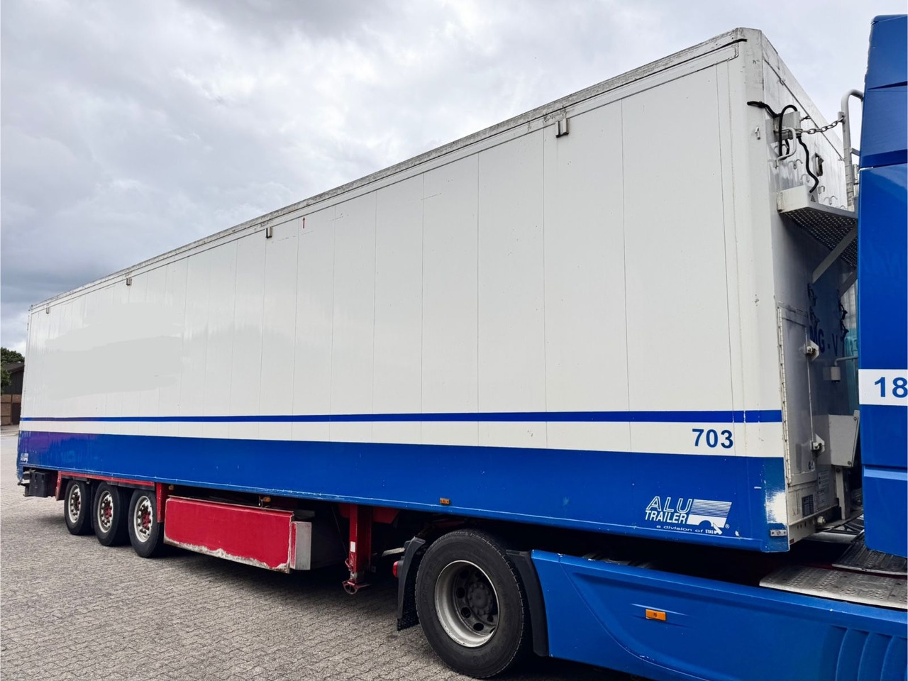 Stas S300 ZX Walkingfloor 3 x Vorhanden TÜV NEU - Poluprikolica sa pokretnim podom: slika 4 Stas S300 ZX Walkingfloor 3 x Vorhanden TÜV NEU - Poluprikolica sa pokretnim podom: slika 4