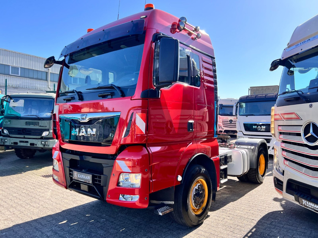 MAN TGX 18.510 XLX 4x4H BLS -Pritarder TOP TÜV NEU - Tegljač: slika 3 MAN TGX 18.510 XLX 4x4H BLS -Pritarder TOP TÜV NEU - Tegljač: slika 3