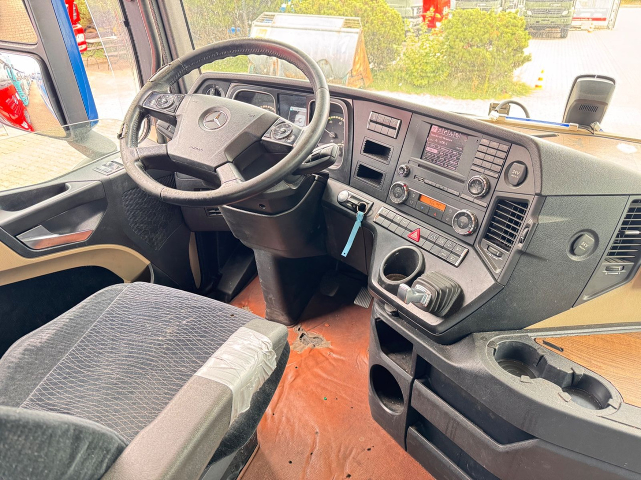 Mercedes-Benz 1848 LL Actros GIGA Hydra Walkingfloor/ Kipper - Tegljač: slika 5 Mercedes-Benz 1848 LL Actros GIGA Hydra Walkingfloor/ Kipper - Tegljač: slika 5