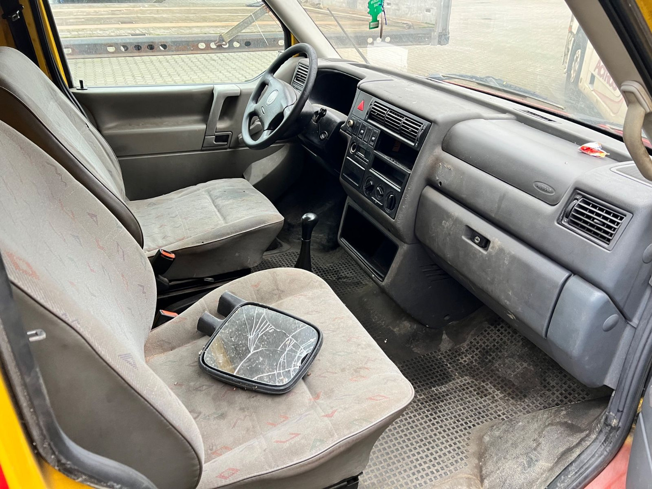 Volkswagen T4 2.5 TDi Kasten - Mali kombi: slika 5 Volkswagen T4 2.5 TDi Kasten - Mali kombi: slika 5