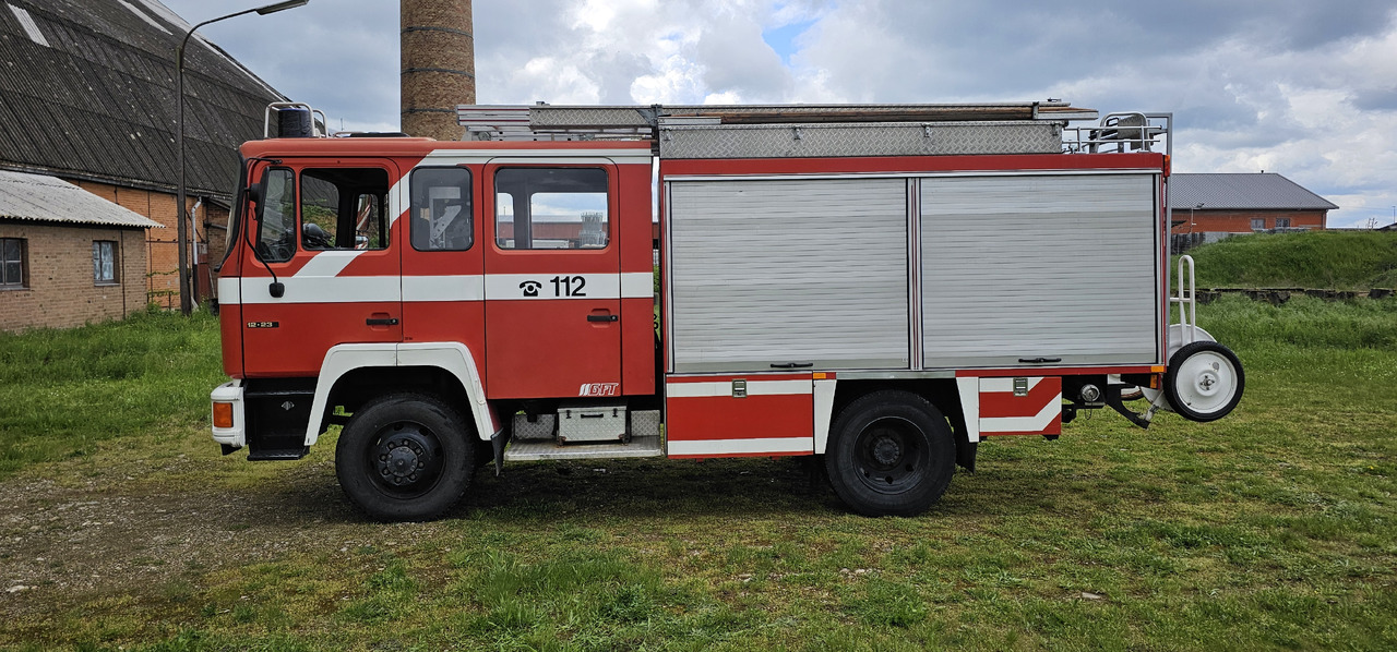 MAN 12.232 Feuerwehr Firetruck Autobomba - Vatrogasni kamion: slika 4 MAN 12.232 Feuerwehr Firetruck Autobomba - Vatrogasni kamion: slika 4