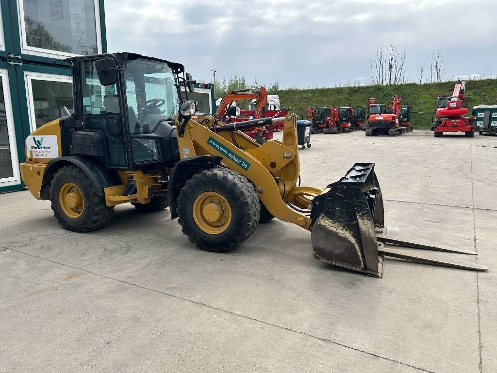 CAT 906 - Mini utovarivač: slika 4 CAT 906 - Mini utovarivač: slika 4