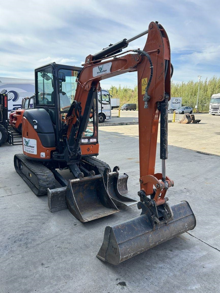 Hitachi ZX33U-6 (7740) - Mini bager: slika 3 Hitachi ZX33U-6 (7740) - Mini bager: slika 3