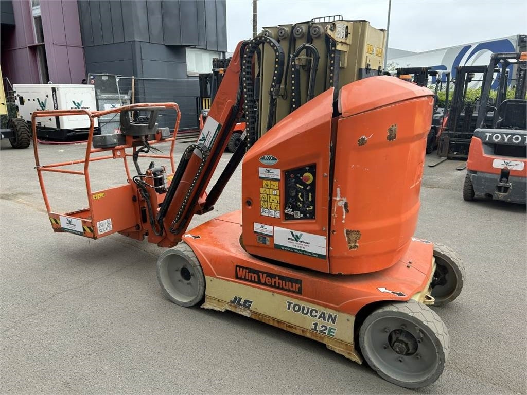 JLG Toucan 12E (1933) - Jarbolna penjajuća platforma: slika 2 JLG Toucan 12E (1933) - Jarbolna penjajuća platforma: slika 2