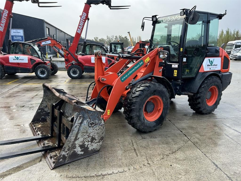 Kubota R070 (6678) - Zglobni utovarivač: slika 2 Kubota R070 (6678) - Zglobni utovarivač: slika 2