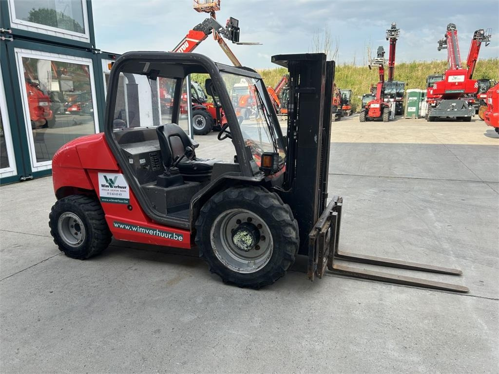 Manitou MH25-4 - Terenski viljuškar: slika 2 Manitou MH25-4 - Terenski viljuškar: slika 2