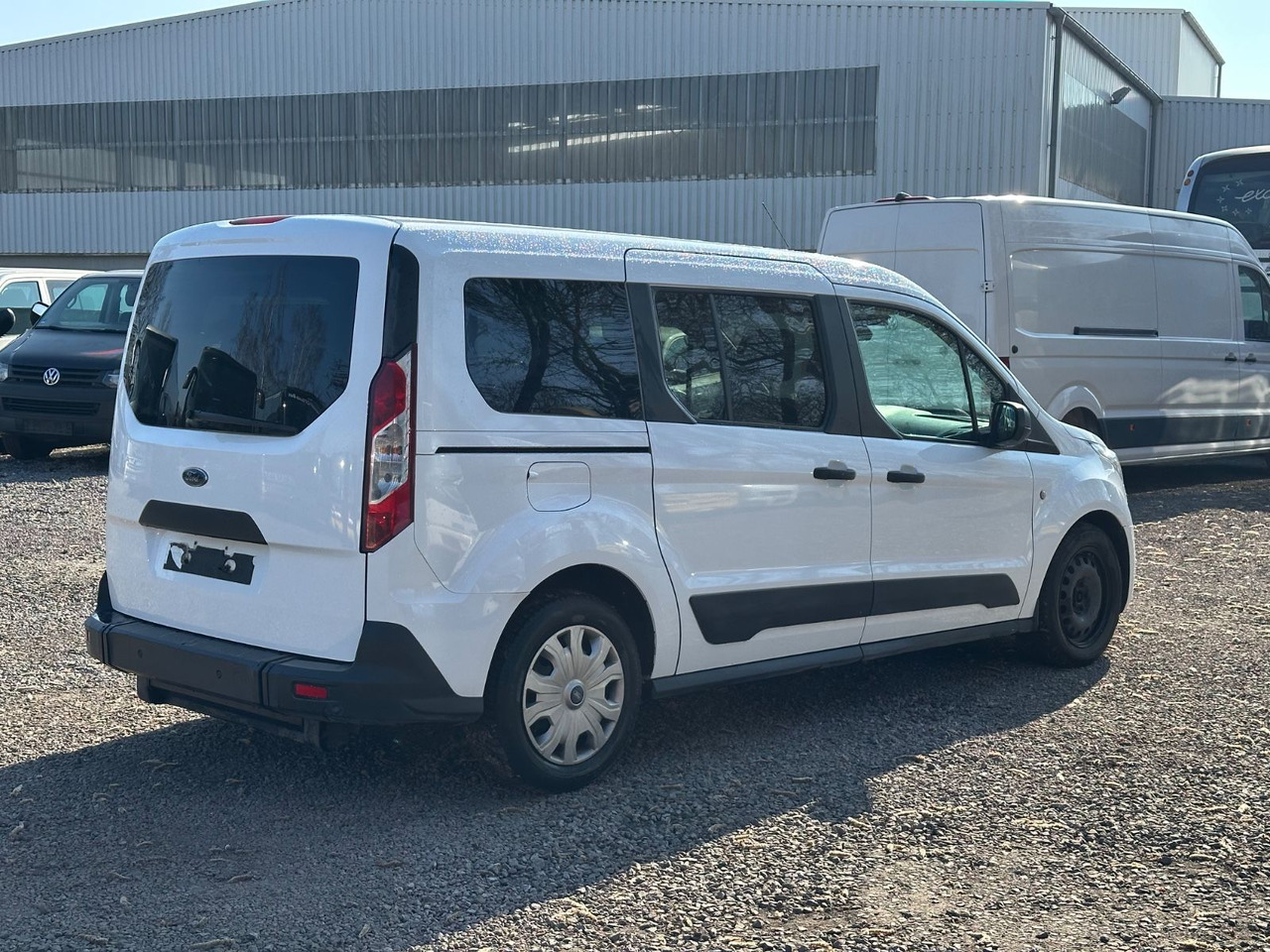 Ford Grand Tourneo 1.5 EcoBlue 74kW Auto Trend - Putnički kombi: slika 2 Ford Grand Tourneo 1.5 EcoBlue 74kW Auto Trend - Putnički kombi: slika 2