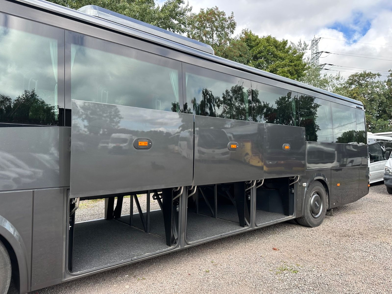 Iveco EVADYS H (55 Sitze*Schalt*176 tKm) - Minibus, Putnički kombi: slika 4 Iveco EVADYS H (55 Sitze*Schalt*176 tKm) - Minibus, Putnički kombi: slika 4