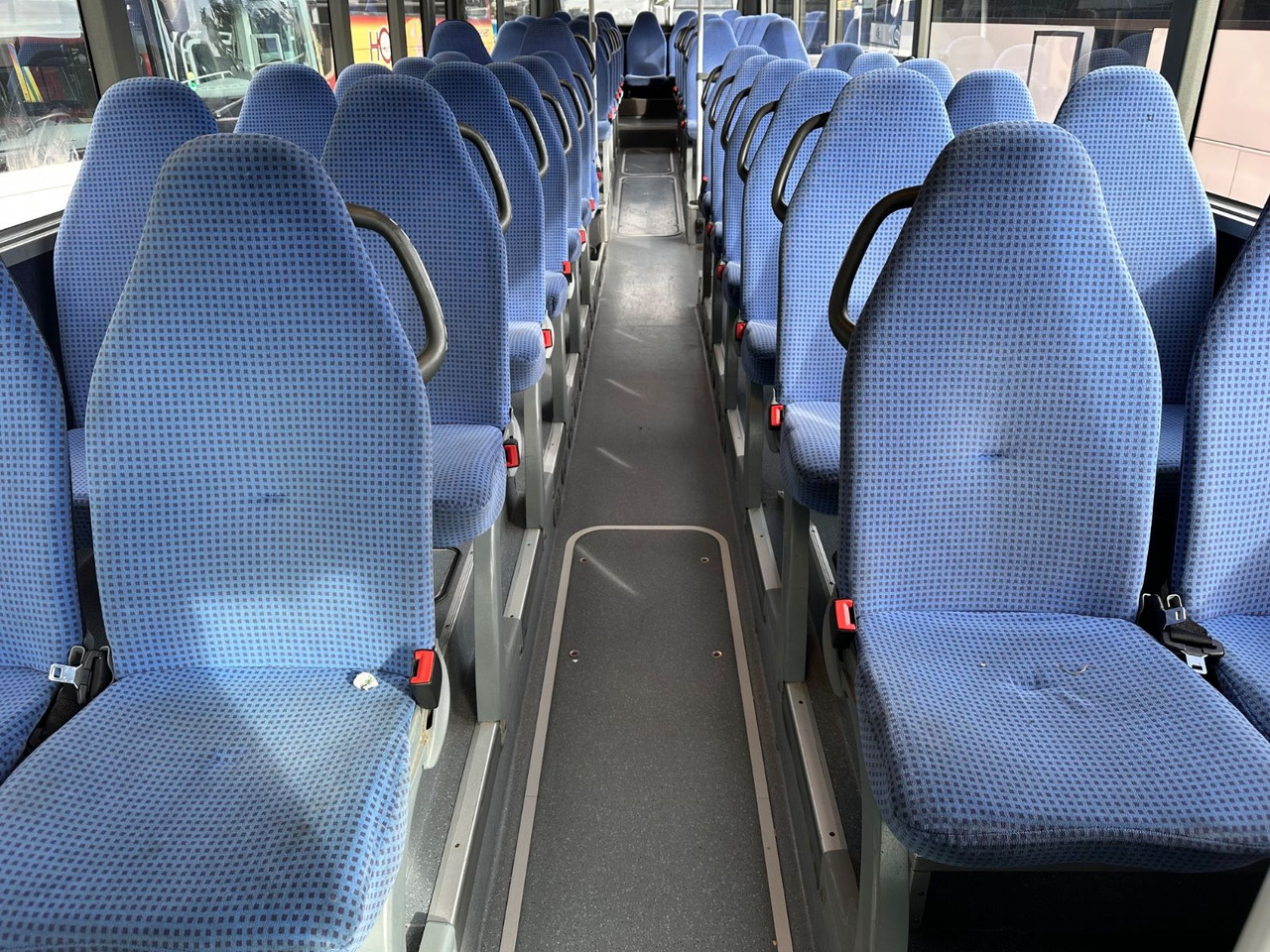 Prigradski autobus Mercedes-Benz O550 Integro (56 Sitze*Klima*Schalt): slika 19 Prigradski autobus Mercedes-Benz O550 Integro (56 Sitze*Klima*Schalt): slika 19