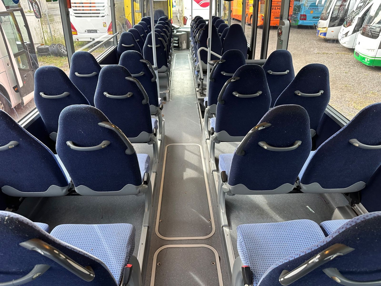 Prigradski autobus Mercedes-Benz O550 Integro (56 Sitze*Klima*Schalt): slika 21 Prigradski autobus Mercedes-Benz O550 Integro (56 Sitze*Klima*Schalt): slika 21