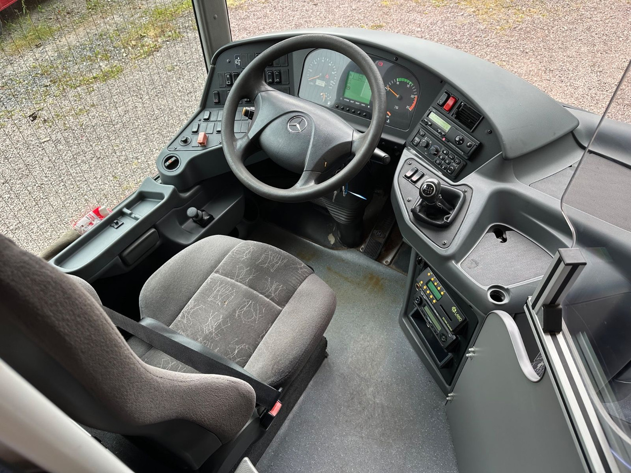 Mercedes-Benz O550 Integro (56 Sitze*Klima*Schalt) - Prigradski autobus: slika 5 Mercedes-Benz O550 Integro (56 Sitze*Klima*Schalt) - Prigradski autobus: slika 5