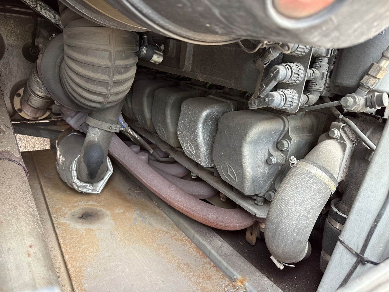 Prigradski autobus Mercedes-Benz O550 Integro (56 Sitze*Klima*Schalt): slika 12 Prigradski autobus Mercedes-Benz O550 Integro (56 Sitze*Klima*Schalt): slika 12