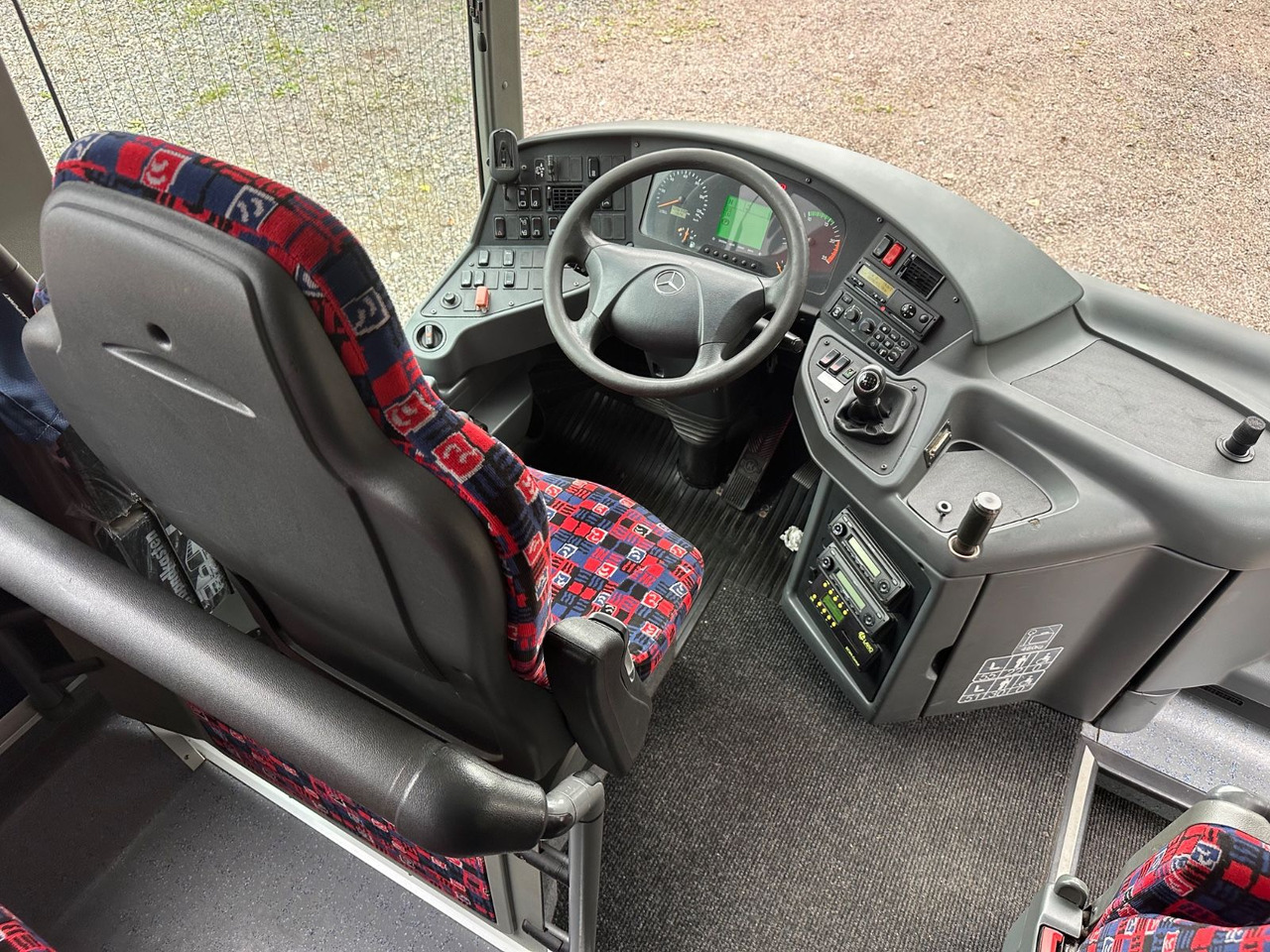 Mercedes-Benz O550 Integro (58 Sitze*Klima) - Prigradski autobus: slika 5 Mercedes-Benz O550 Integro (58 Sitze*Klima) - Prigradski autobus: slika 5