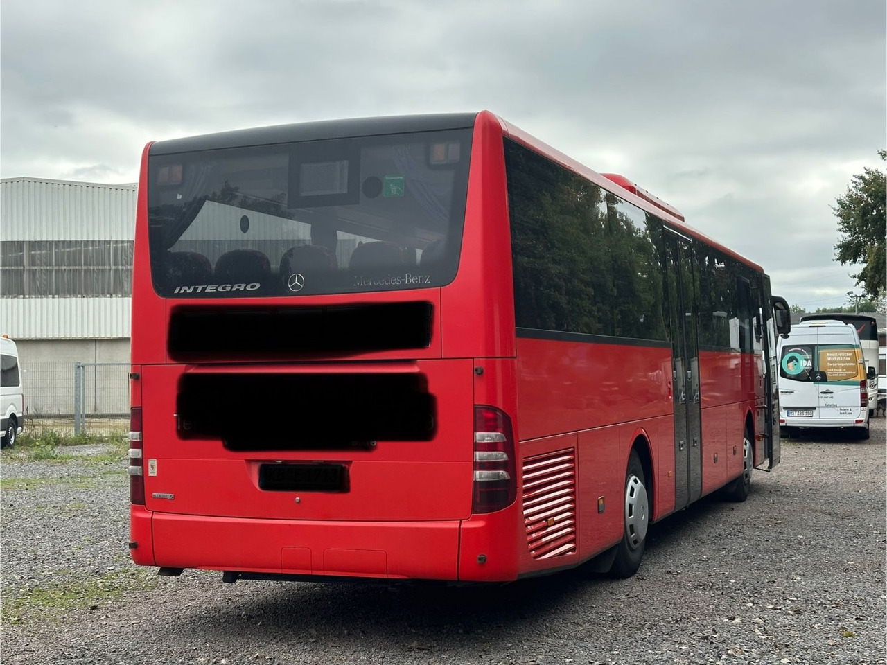 Mercedes-Benz O550 Integro (58 Sitze*Klima) - Prigradski autobus: slika 2 Mercedes-Benz O550 Integro (58 Sitze*Klima) - Prigradski autobus: slika 2