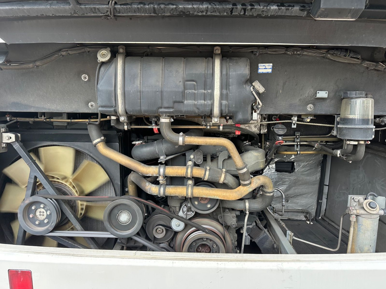 Mercedes-Benz O560 Intouro (EEV*Schalt) - Prigradski autobus: slika 4 Mercedes-Benz O560 Intouro (EEV*Schalt) - Prigradski autobus: slika 4