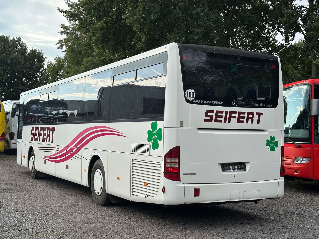 Mercedes-Benz O560 Intouro (EEV*Schalt) - Prigradski autobus: slika 2 Mercedes-Benz O560 Intouro (EEV*Schalt) - Prigradski autobus: slika 2